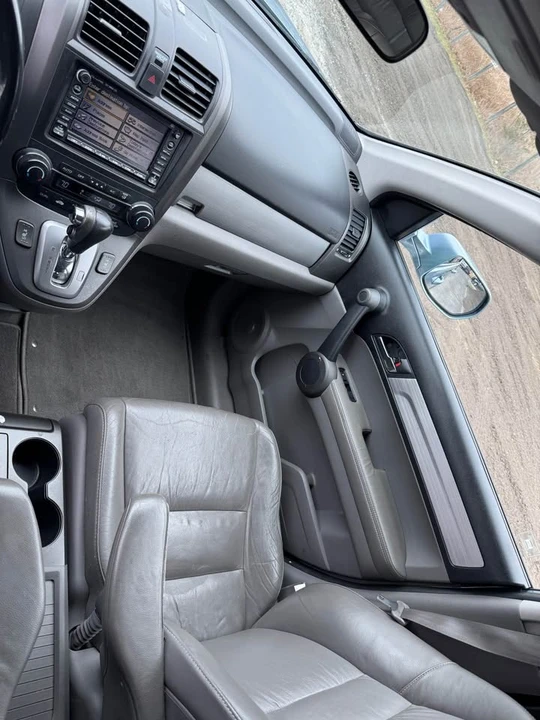 2010 Honda CR-V 3rd Gen - Image 11 of 17