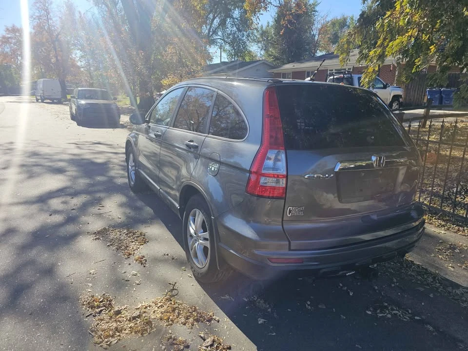 2010 Honda CR-V 3rd Gen - Image 3 of 7