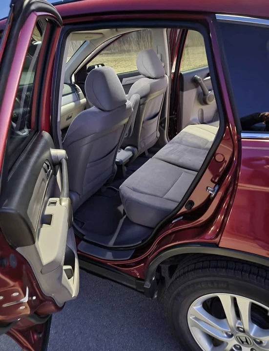 2010 Honda CR-V 3rd Gen - Image 11 of 20