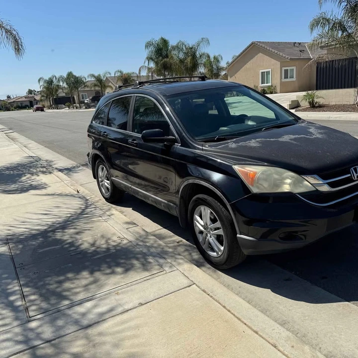 2010 Honda CR-V 3rd Gen - Image 2 of 10
