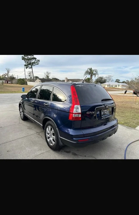 2010 Honda CR-V 3rd Gen - Image 3 of 11