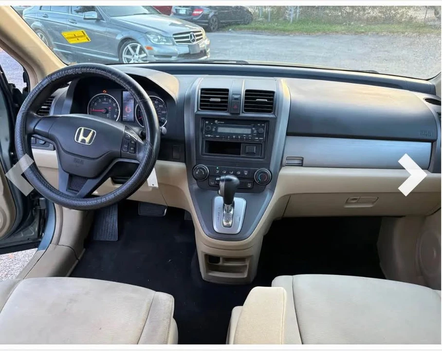 2010 Honda CR-V 3rd Gen - Image 4 of 4
