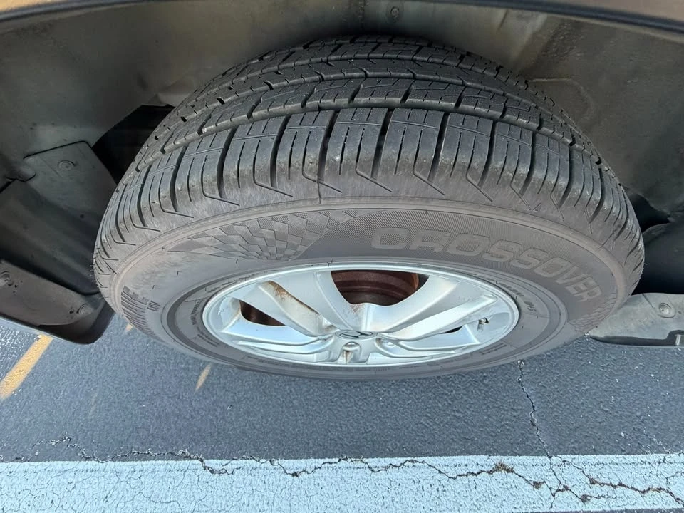 2010 Honda CR-V 3rd Gen - Image 16 of 19
