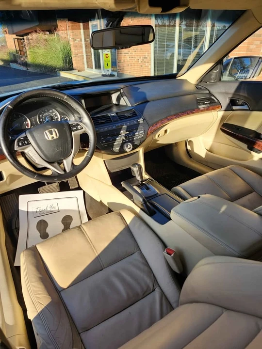 2010 Honda Accord 8th Gen - Image 11 of 12