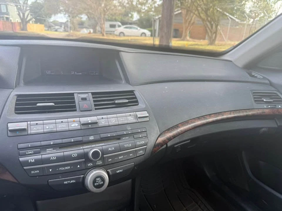 2010 Honda Accord 8th Gen - Image 10 of 14