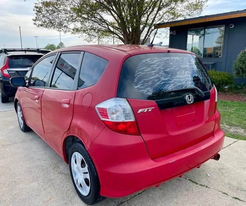2010 Honda Fit - Image 7 of 20