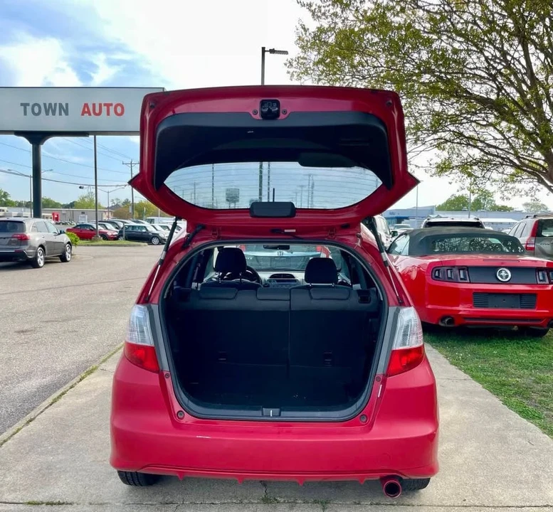 2010 Honda Fit - Image 16 of 20