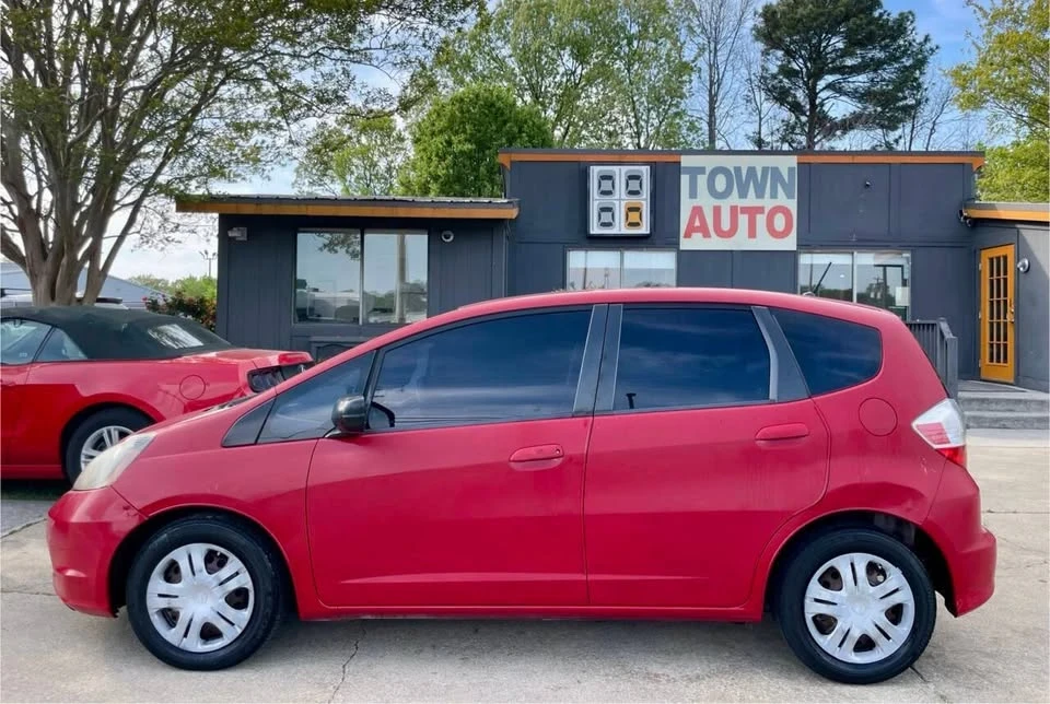 2010 Honda Fit - Image 2 of 20