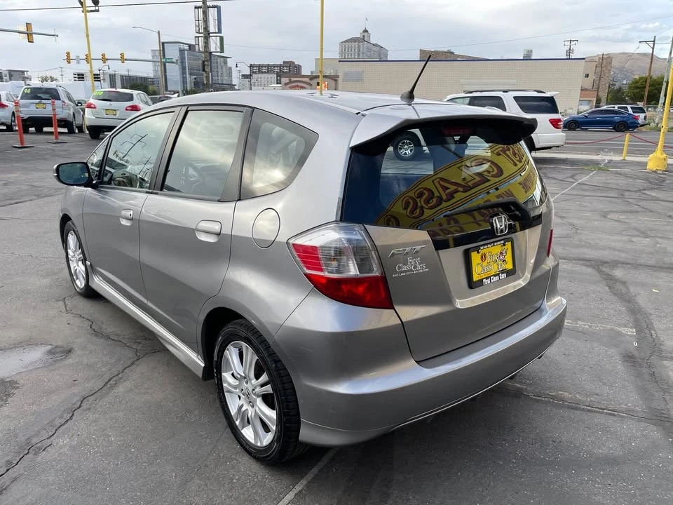 2010 Honda Fit - Image 7 of 20