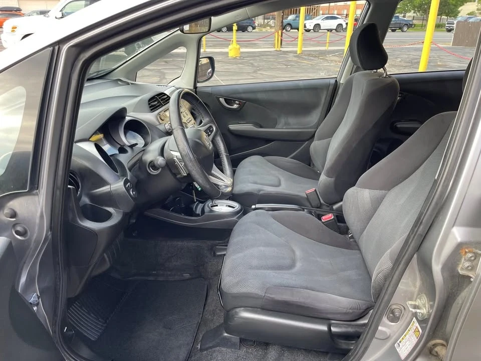 2010 Honda Fit - Image 9 of 20