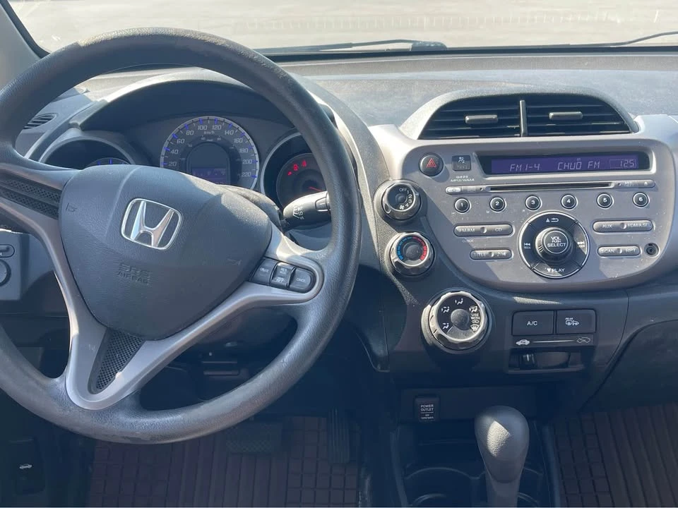 2010 Honda Fit - Image 6 of 8