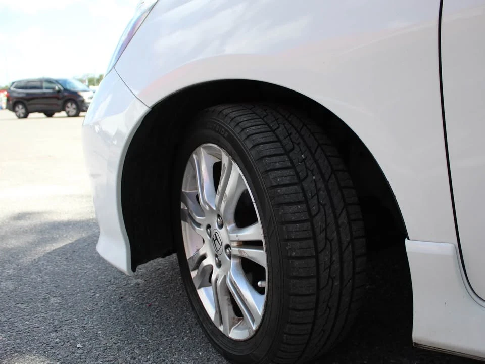 2010 Honda Fit - Image 2 of 4