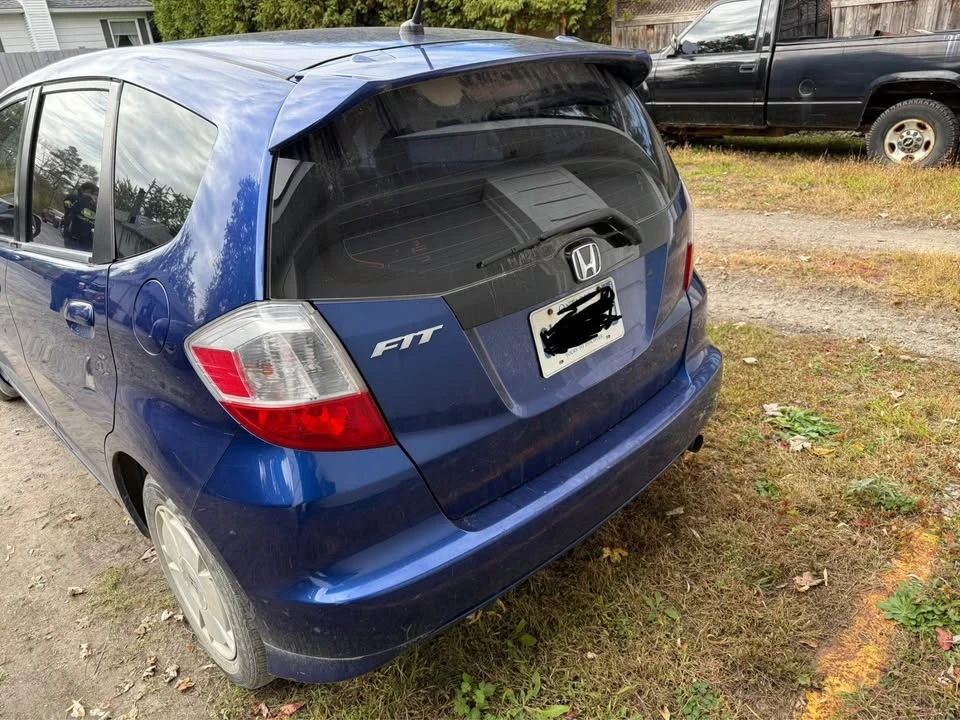 2010 Honda Fit - Image 3 of 7