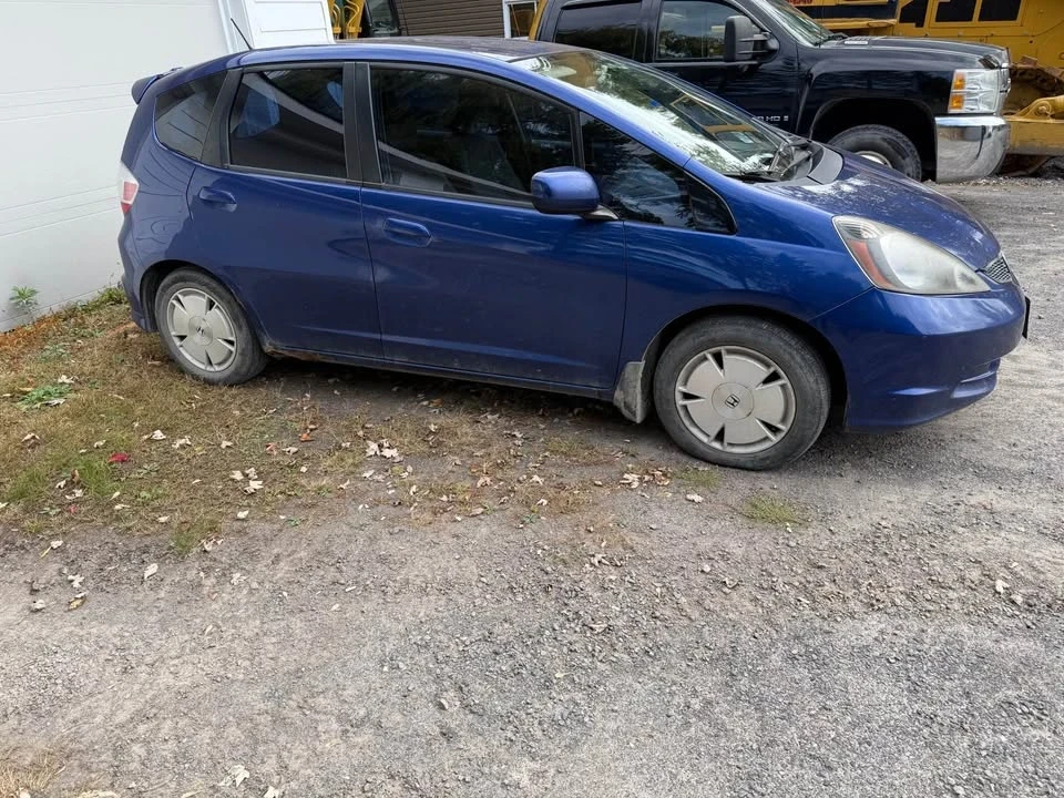 2010 Honda Fit - Image 2 of 7