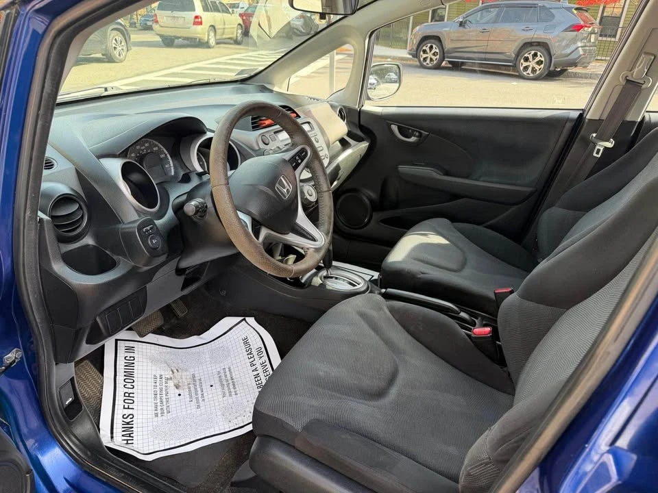 2010 Honda Fit - Image 6 of 8