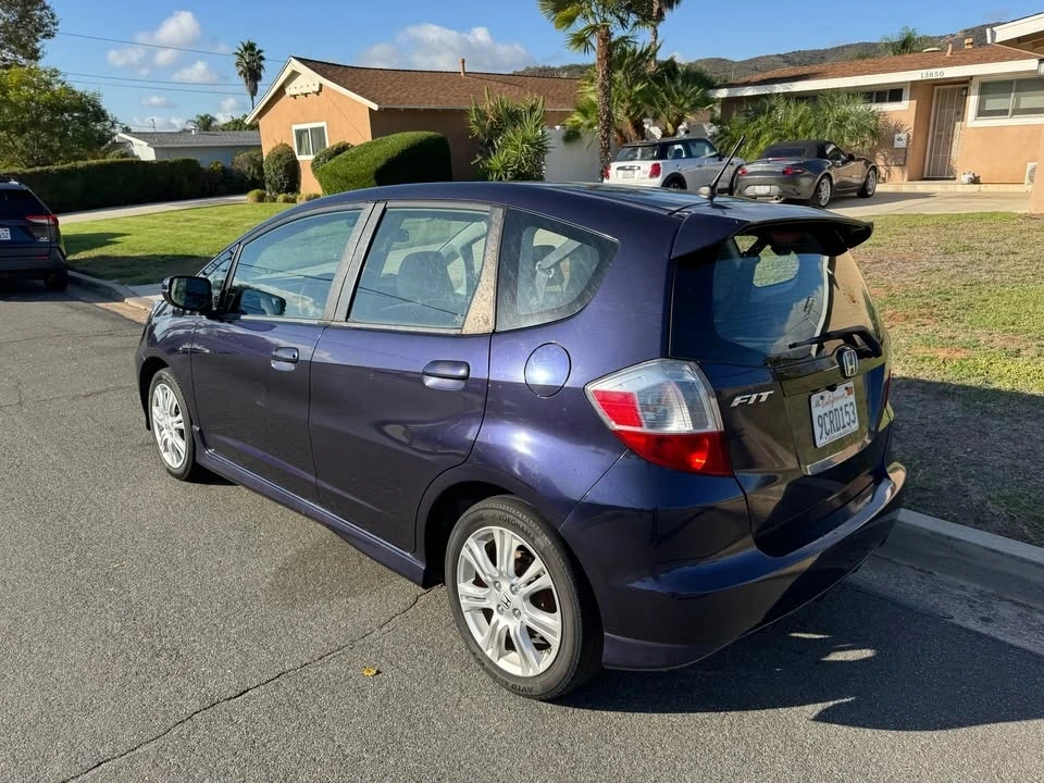 2010 Honda Fit - Image 5 of 5