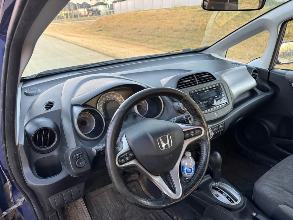 2010 Honda Fit - Image 10 of 12
