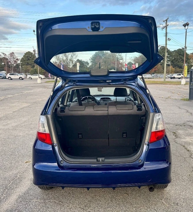 2010 Honda Fit - Image 9 of 17