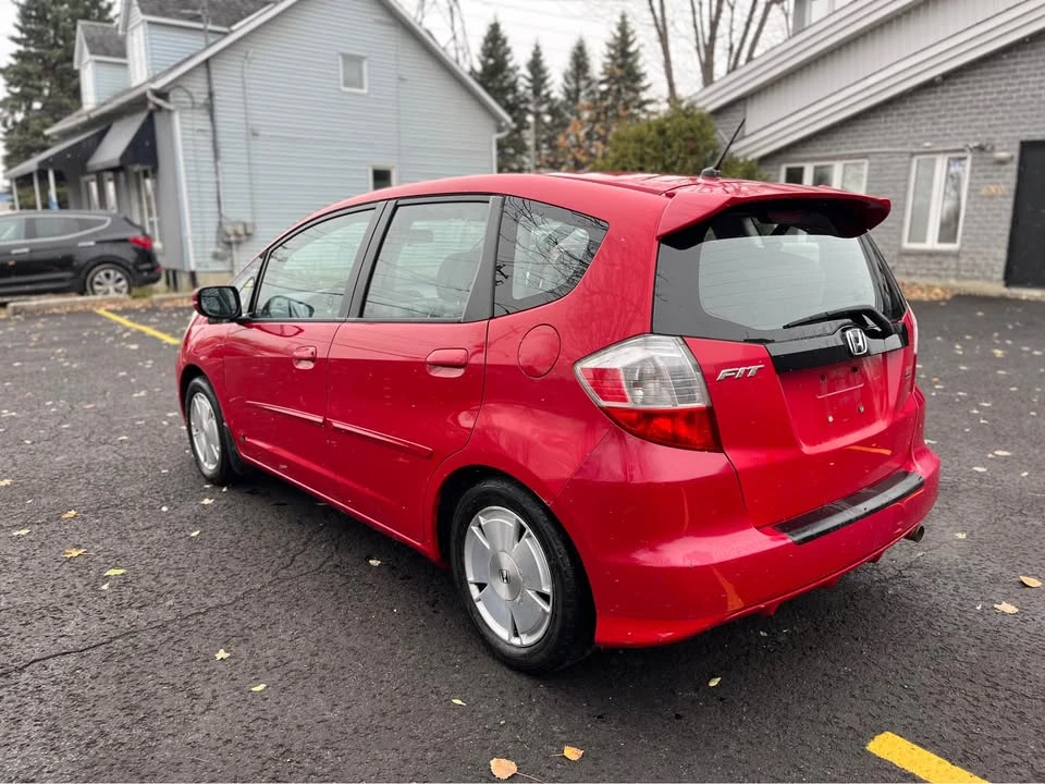 2010 Honda Fit - Image 5 of 13