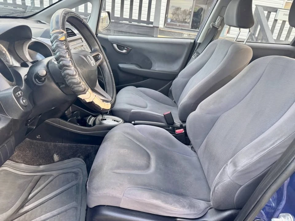 2010 Honda Fit - Image 12 of 17