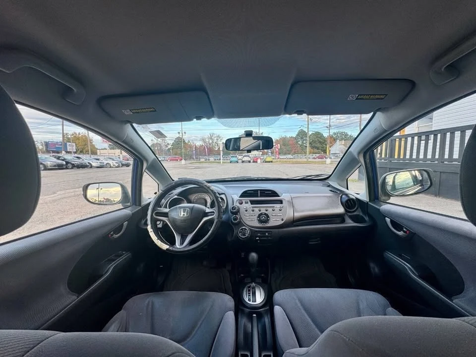2010 Honda Fit - Image 16 of 17