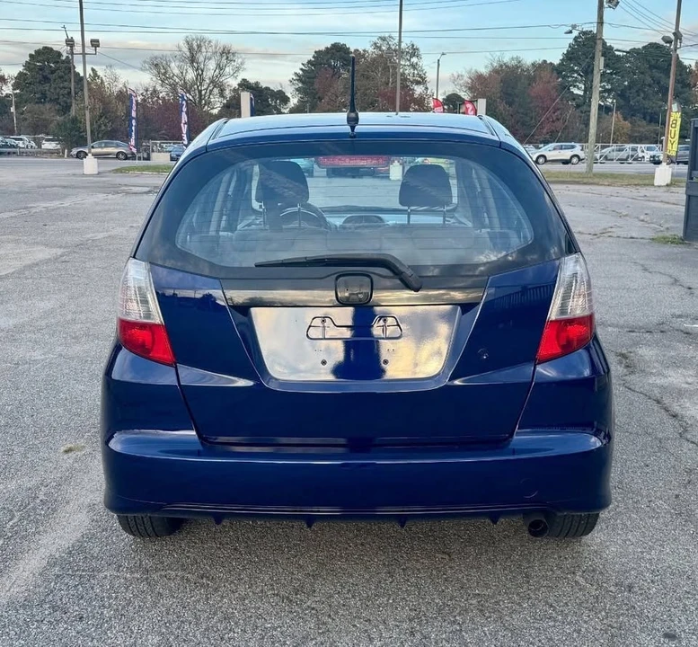 2010 Honda Fit - Image 8 of 17