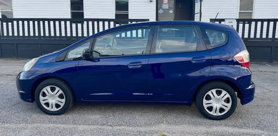 2010 Honda Fit - Image 4 of 17