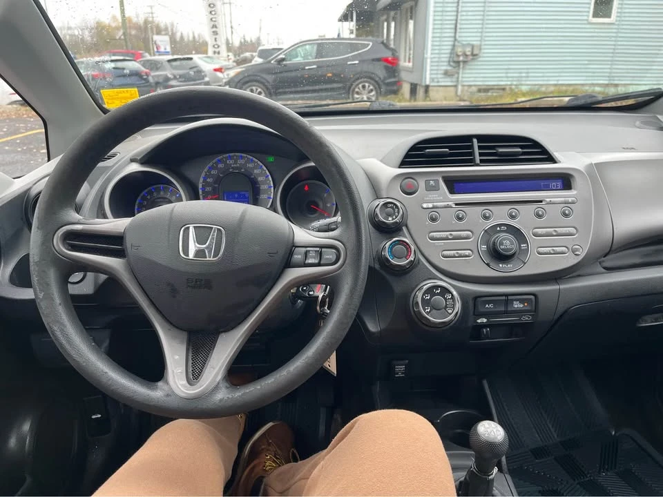 2010 Honda Fit - Image 8 of 13