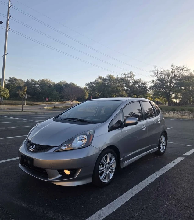 2010 Honda Fit - Image 3 of 10