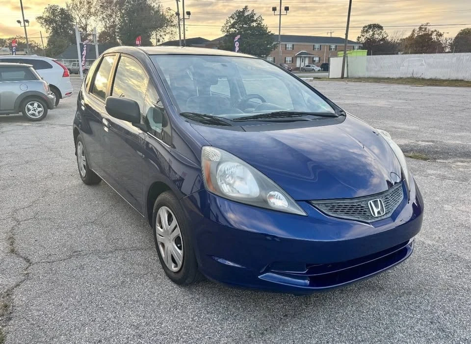 2010 Honda Fit - Image 2 of 17