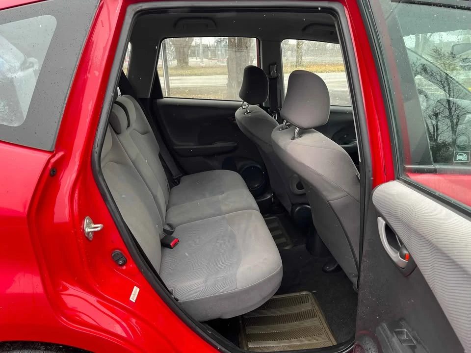2010 Honda Fit - Image 11 of 12