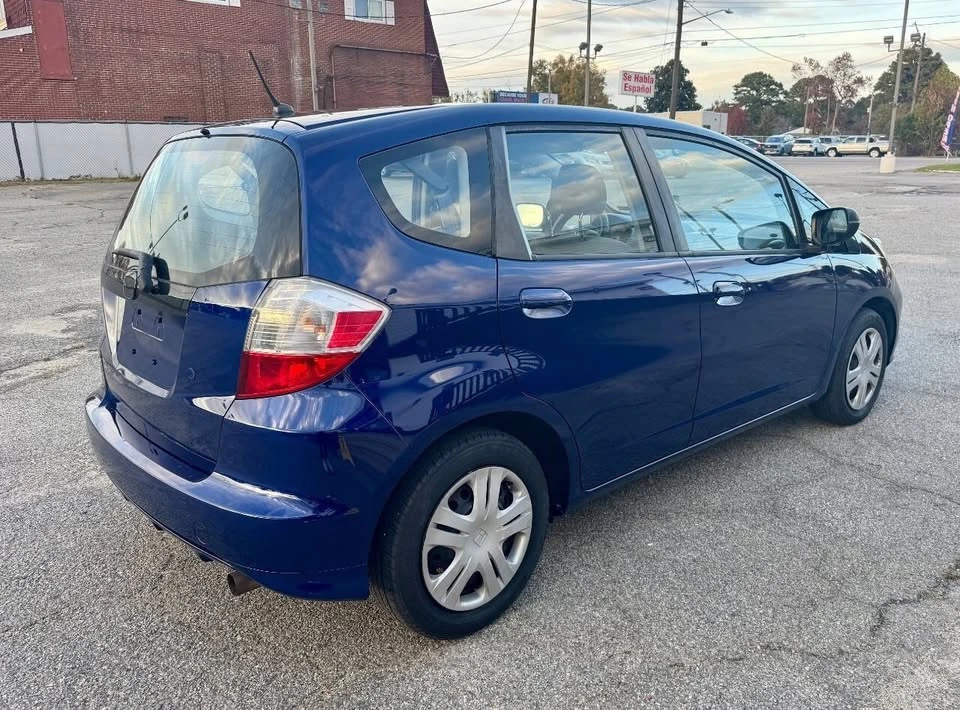 2010 Honda Fit - Image 7 of 17