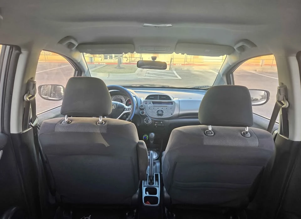 2010 Honda Fit - Image 8 of 10