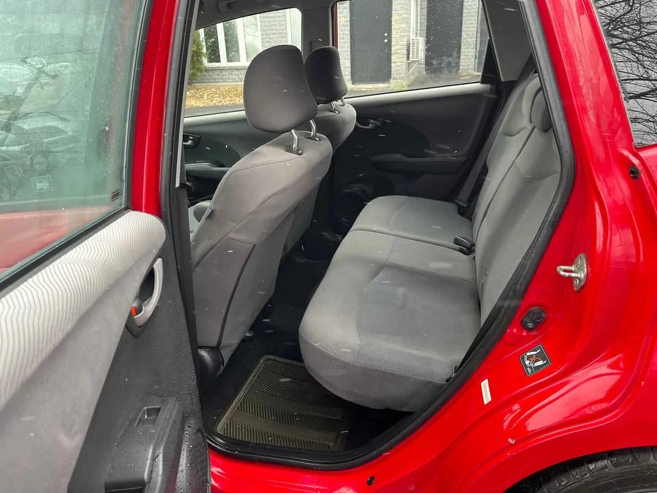 2010 Honda Fit - Image 9 of 12