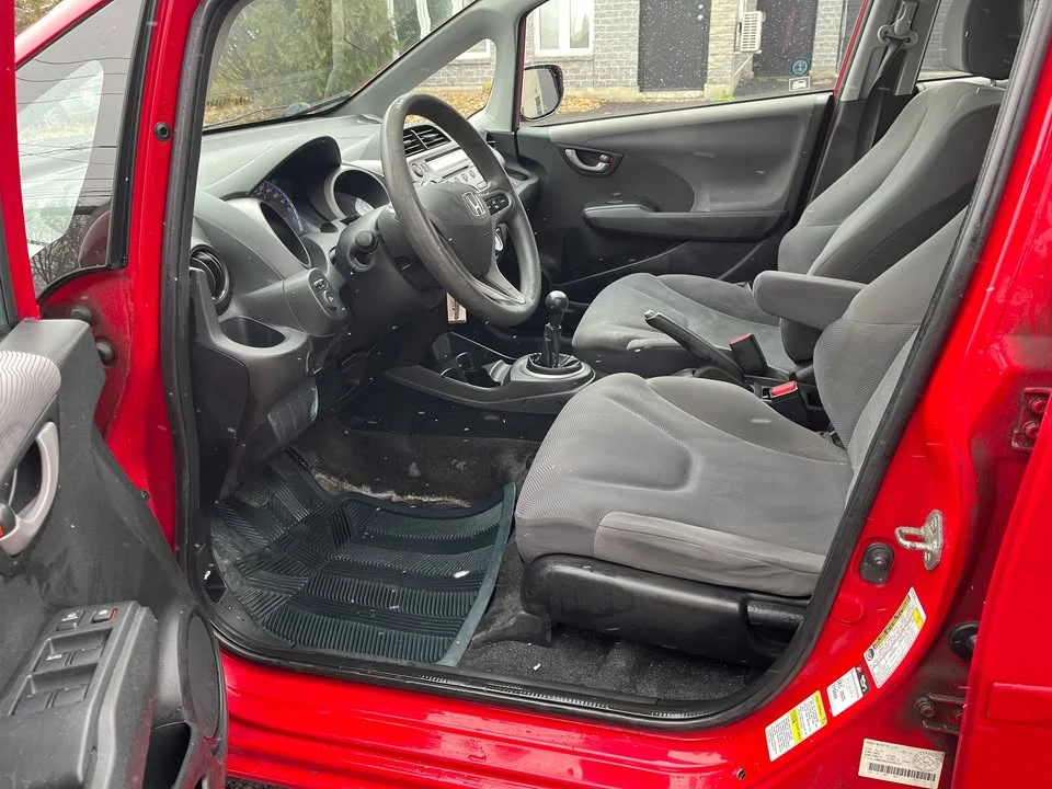 2010 Honda Fit - Image 8 of 12