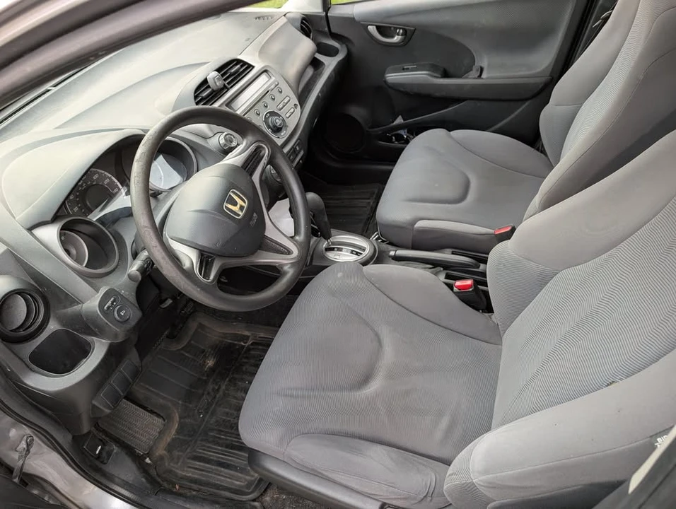 2010 Honda Fit - Image 9 of 12