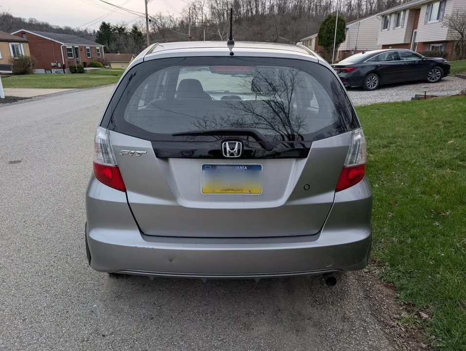 2010 Honda Fit - Image 7 of 12