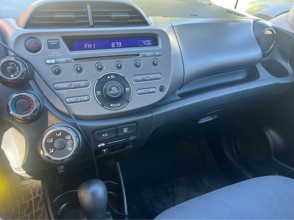 2010 Honda Fit - Image 8 of 11