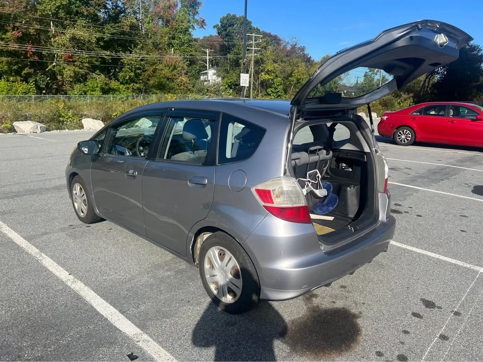 2010 Honda Fit - Image 3 of 11