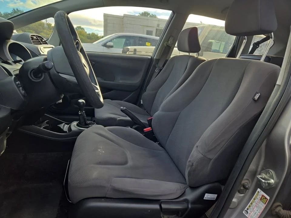 2010 Honda Fit - Image 8 of 12