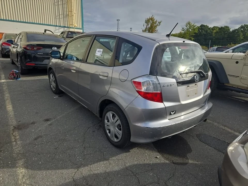 2010 Honda Fit - Image 3 of 12