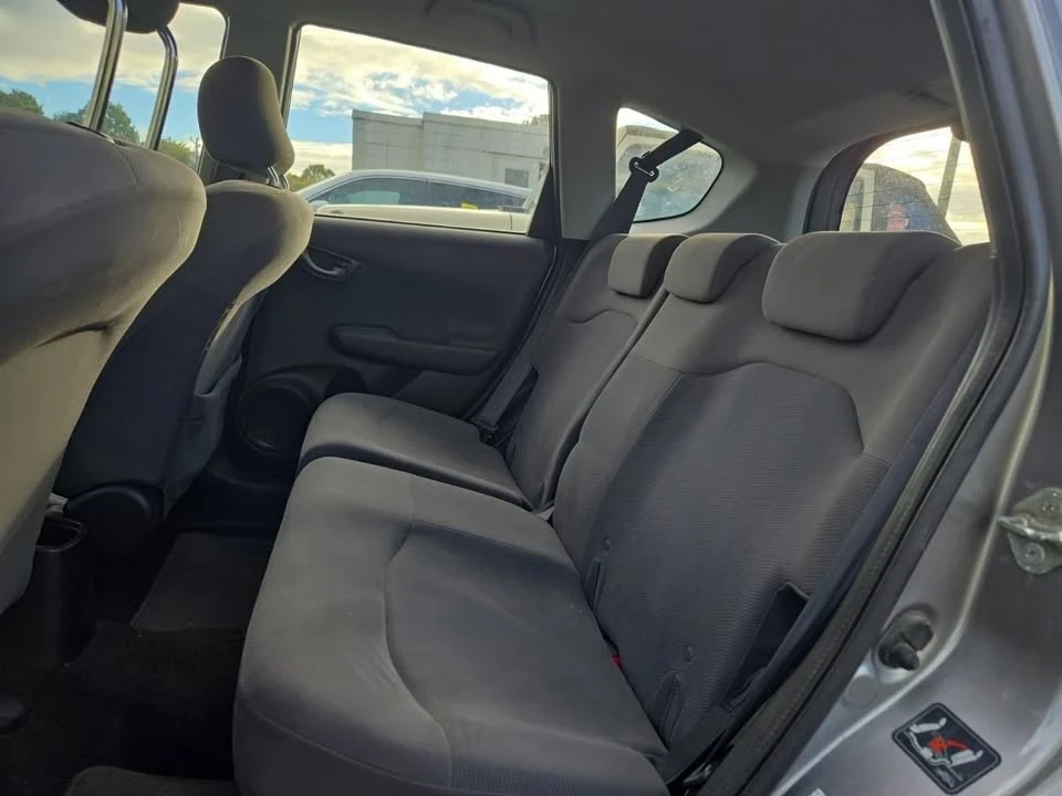 2010 Honda Fit - Image 10 of 12