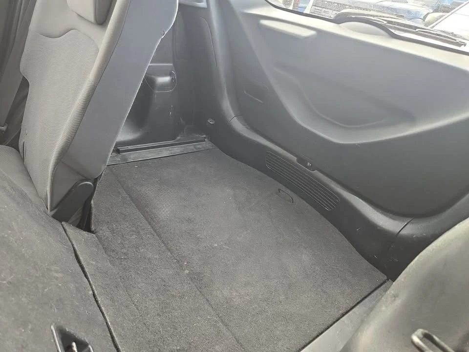 2010 Honda Fit - Image 11 of 12