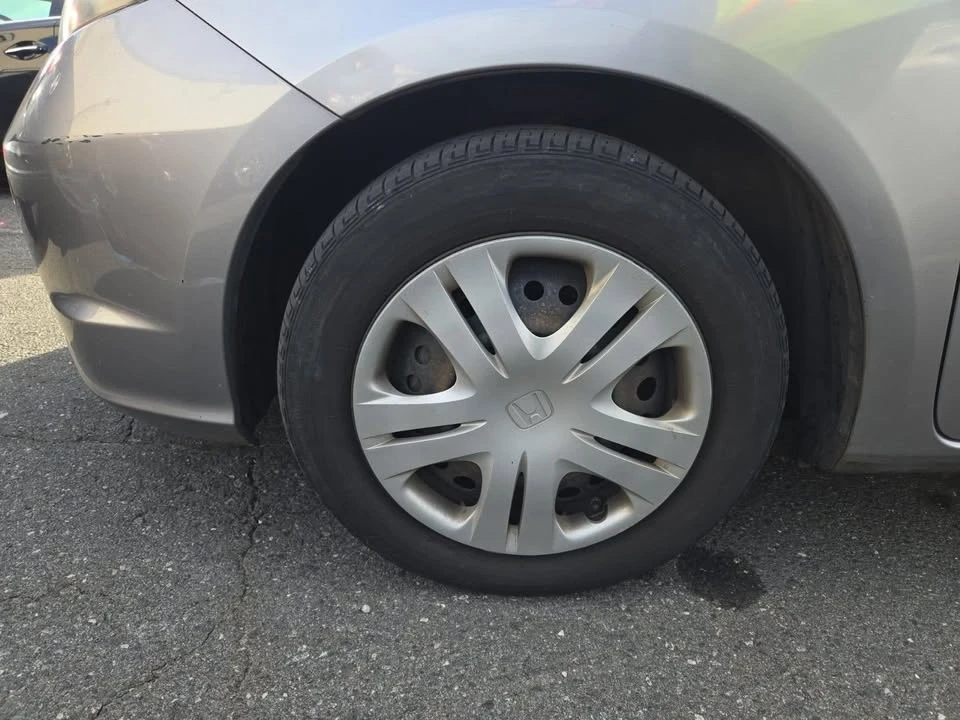 2010 Honda Fit - Image 2 of 12