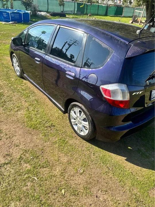 2010 Honda Fit - Image 3 of 8