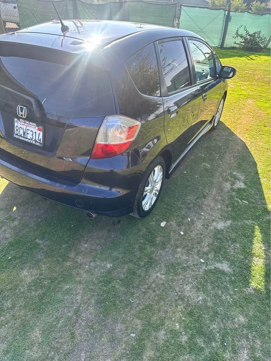 2010 Honda Fit - Image 5 of 8