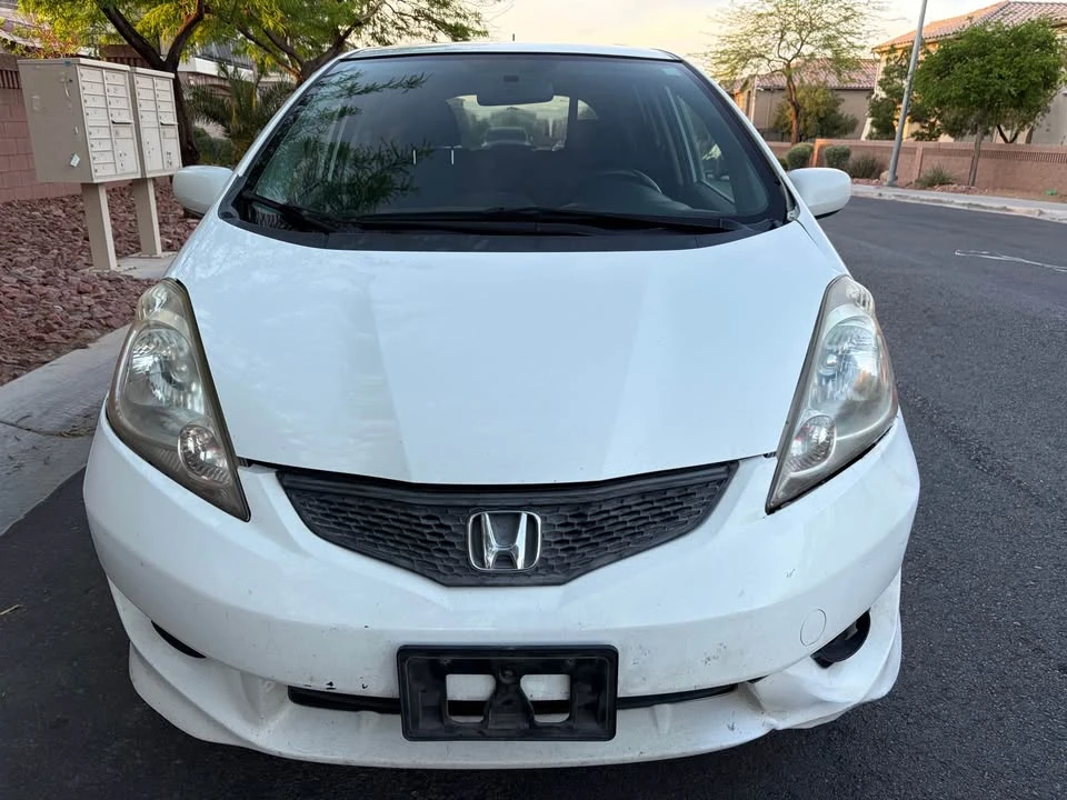 2010 Honda Fit - Image 2 of 8