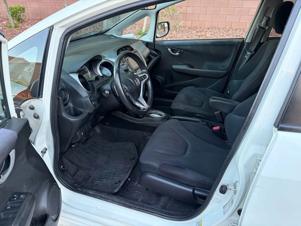 2010 Honda Fit - Image 7 of 8