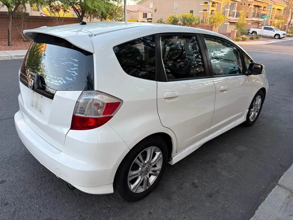 2010 Honda Fit - Image 4 of 8