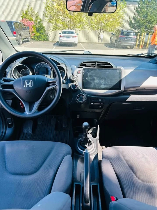 2010 Honda Fit - Image 2 of 2